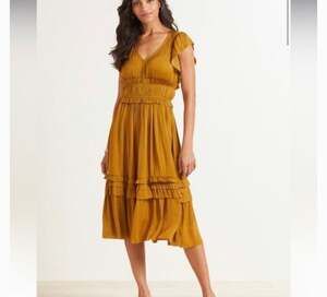 Roan + Ryan Talulah V-Neck Casual Ruffle Midi Dress Yellow Gold XS